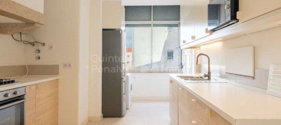 4 bedrooms Apartment in Lisbon, Portugal No. 90111 16