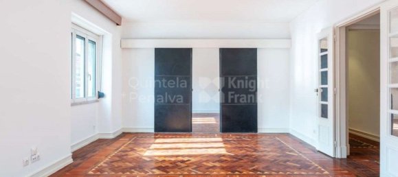 4 bedrooms Apartment in Lisbon, Portugal No. 90111 8