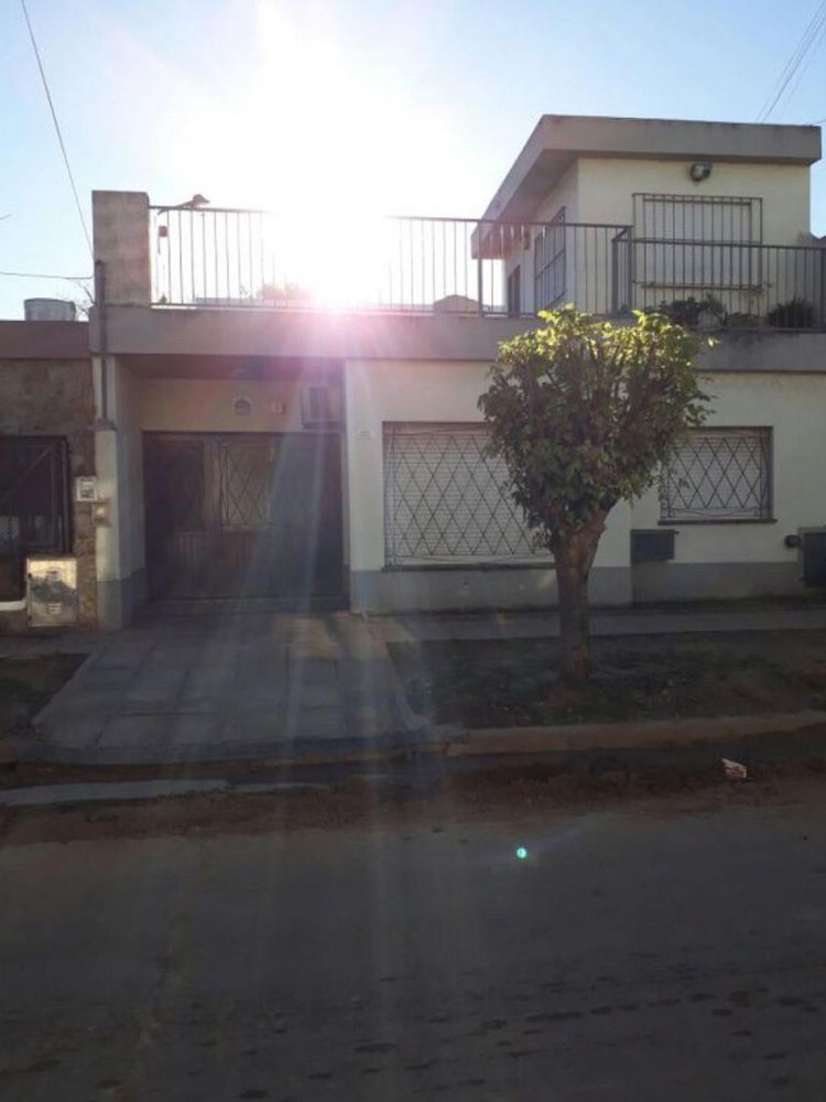 3 Schlafzimmer Haus in Ituzaingo, Argentina, Nr. 81180