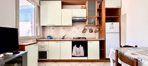 3 bedrooms Villa in Terracina, Italy No. 269230 8