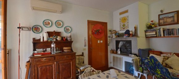 3-salle Appartement à Marciana Marina, Italy No. 111412 23