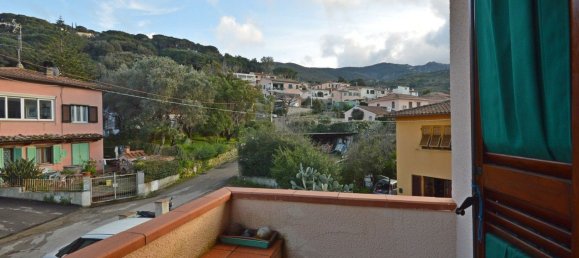 3-salle Appartement à Marciana Marina, Italy No. 111412 9