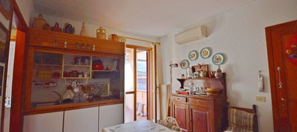 3-salle Appartement à Marciana Marina, Italy No. 111412 12