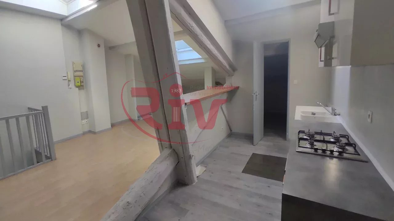 3 chambres Appartement à Vienne, France No. 98404