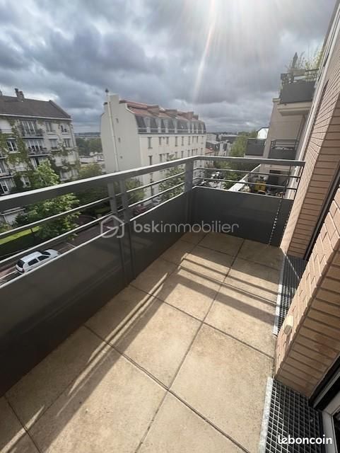 1 Schlafzimmer Wohnung in Joinville-le-Pont, France, Nr. 329531