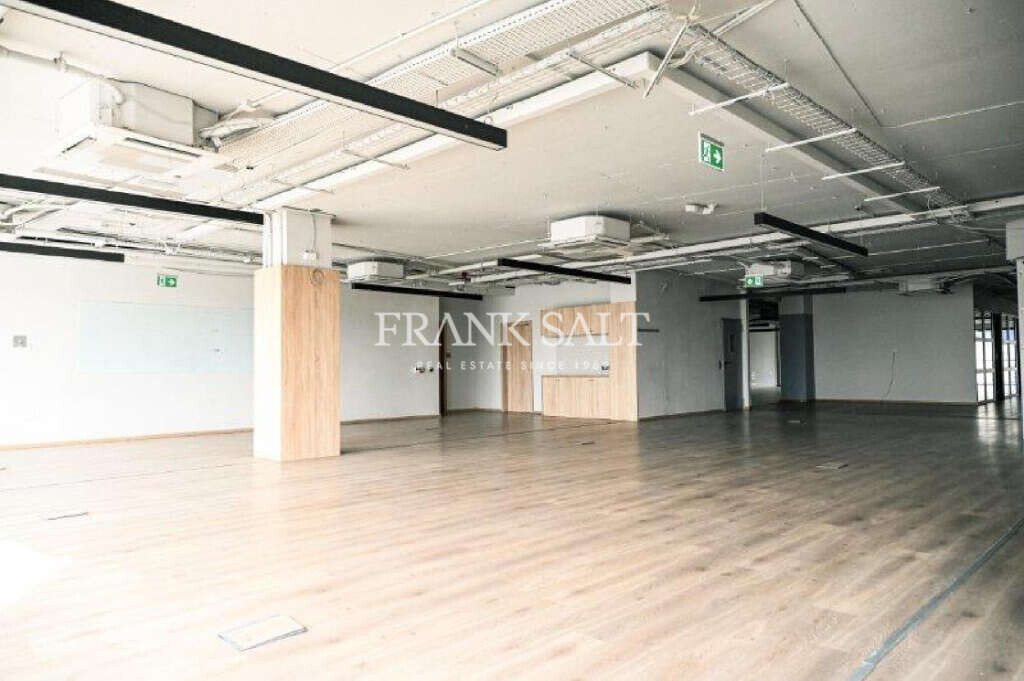 Bureau à Sliema, Malta 755m² No. 12902