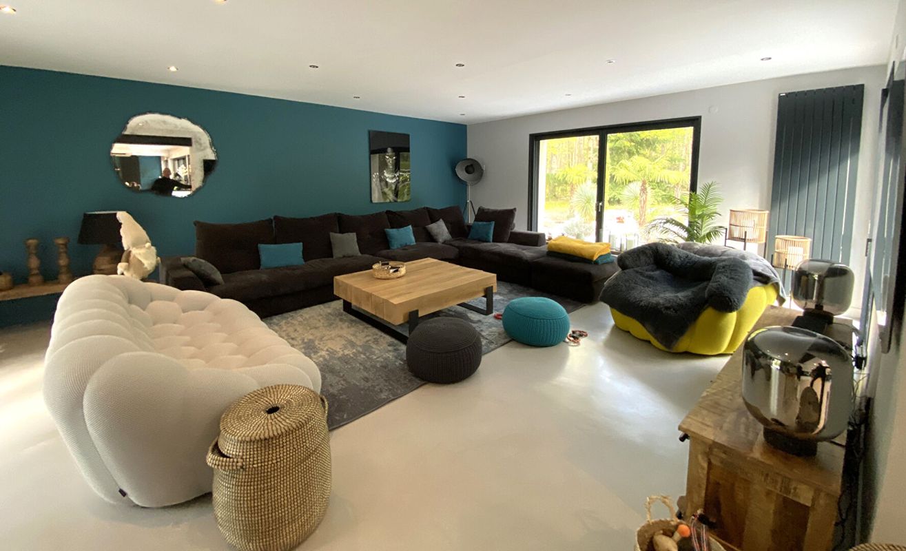 6 bedrooms Castles in Houdan, France No. 182210