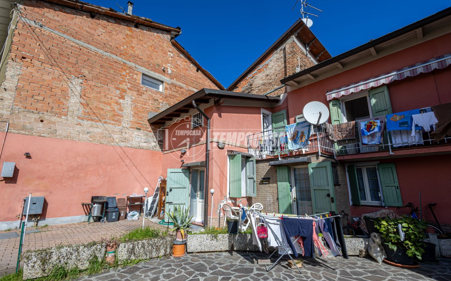 3 rooms House in Cavriago, Italy No. 186329