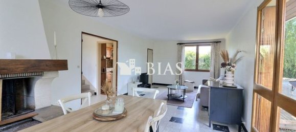 4 bedrooms House in Louviers, France No. 360493 2