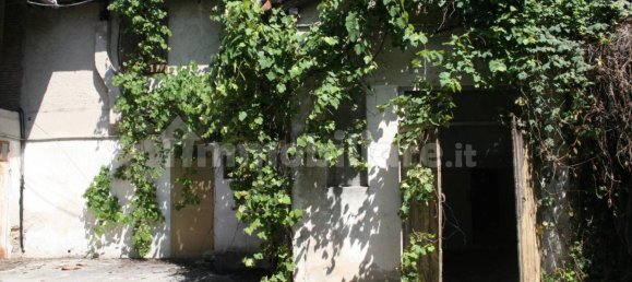 Дом с 5 комнатами в Удине, Италия № 333023 12