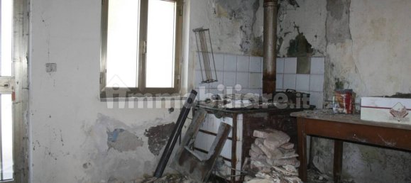 Дом с 5 комнатами в Удине, Италия № 333023 5