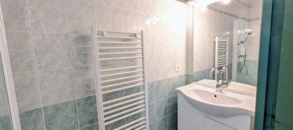 3 chambres Maison à Nueil-les-Aubiers, France No. 286060 5