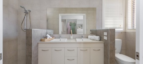 4 غرف نوم منزل في Franklin, Australia رقم 227 18