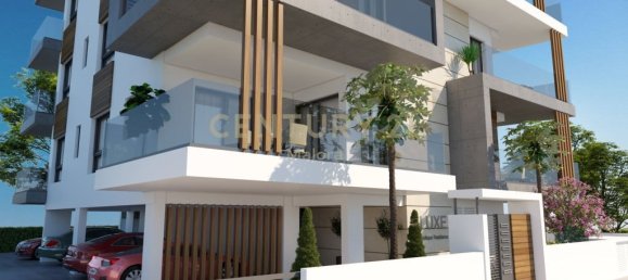 Квартира с 2 спальнями в Лимасол, Кипр № 741 3