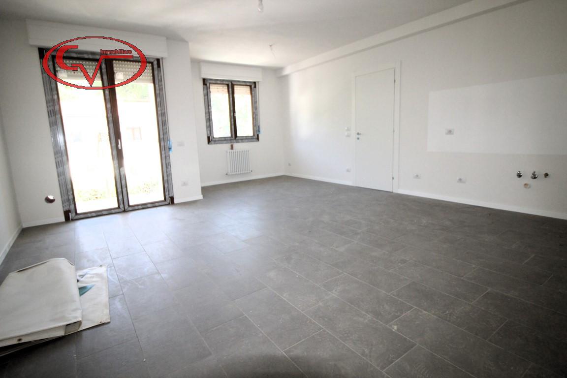 Квартира с 3 комнатами в Кавриглия, Италия № 236201