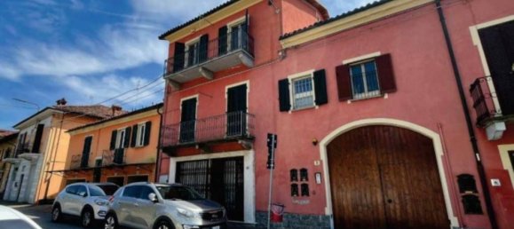 Apartamento de 3 dormitorios en Fossano, Italy No. 328387 8
