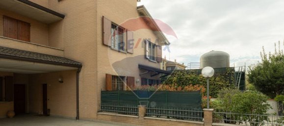 Casa de 3 dormitorios en Modena, Italy No. 56601 3