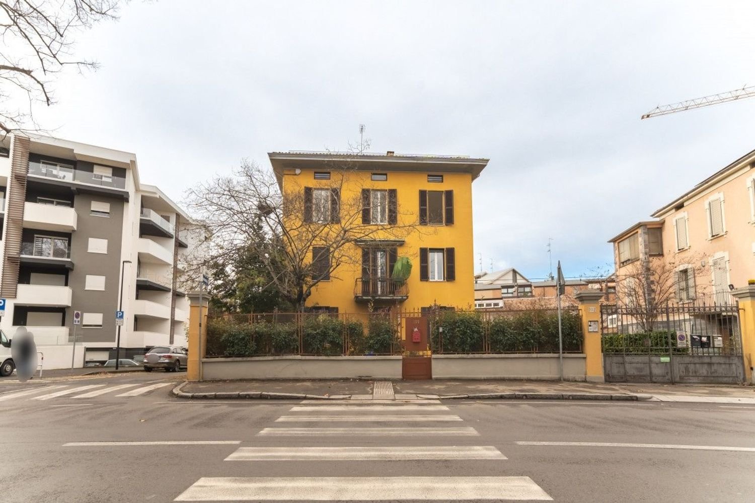 4 rooms Apartment in Parma, Italy No. 225847