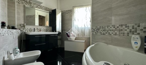 2 rooms House in Turin, Italy No. 236455 14