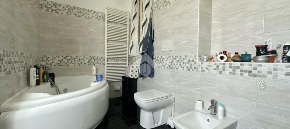 2 rooms House in Turin, Italy No. 236455 2