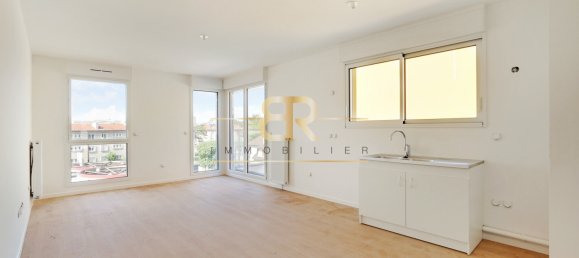 Apartamento de 2 dormitorios en Aubervilliers, France No. 171162 6