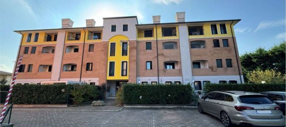 3 rooms Apartment in Oderzo, Italy No. 300806 2