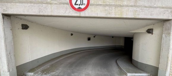  Parking in Hamburg-Nord, Germany No. 346088 3