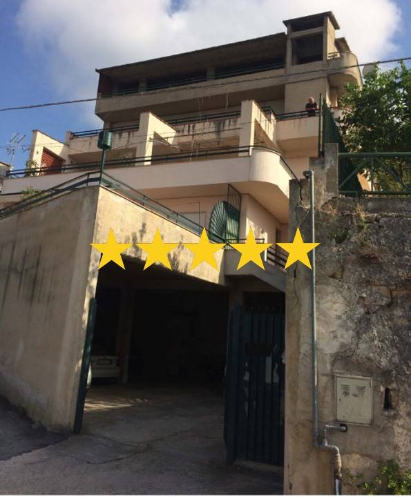 6 bedrooms Apartment in Alcamo, Italy No. 352146