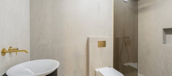 4 bedrooms Apartment in Porto, Portugal No. 95146 11