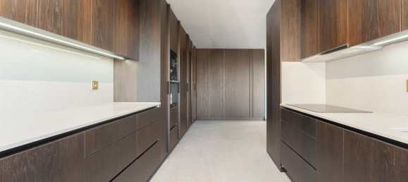 4 bedrooms Apartment in Porto, Portugal No. 95146 8