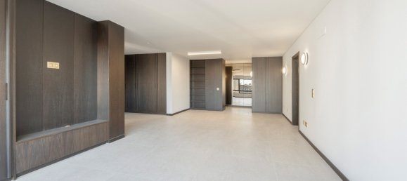 4 bedrooms Apartment in Porto, Portugal No. 95146 4