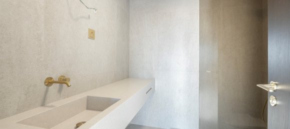 4 bedrooms Apartment in Porto, Portugal No. 95146 25