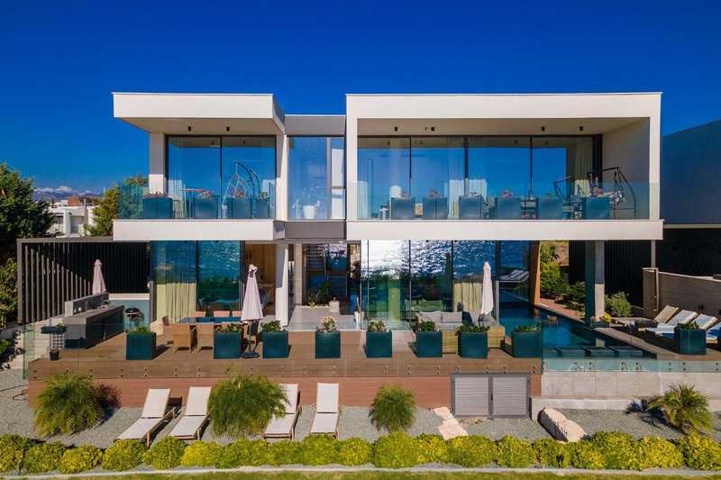 4 bedrooms Villa in Paphos, Cyprus No. 13636