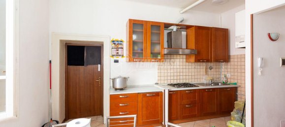 4غرفة شقة في Brescia, Italy رقم 227431 5