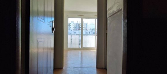 Studio in Paris, France, Nr. 333869 2