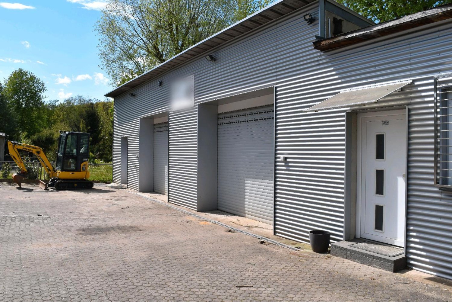 700m² Warehouse in Saarbrucken, Germany No. 239715