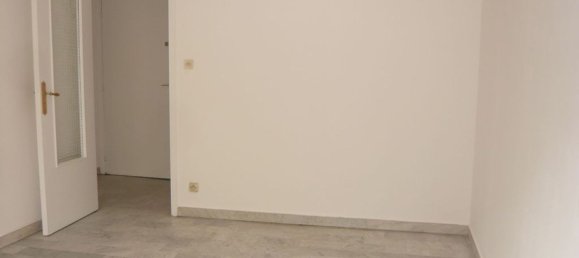 1 bedroom Apartment in Nice, France No. 196288 2