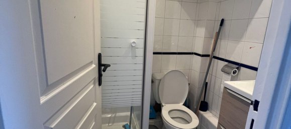 1 bedroom Apartment in La Courneuve, France No. 180483 4