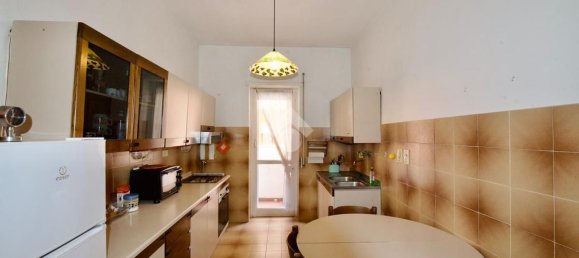 3 rooms Apartment in Rome, Italy No. 112541 7