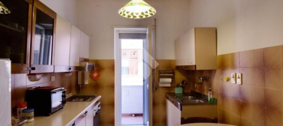 3 rooms Apartment in Rome, Italy No. 112541 8
