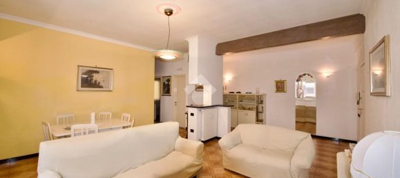 3 rooms Apartment in Rome, Italy No. 112541 3