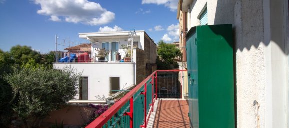 6 غرف نوم منزل في Fonte Nuova, Italy رقم 318563 25