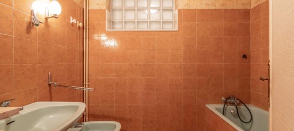 5 bedrooms House in Chennevieres-sur-Marne, France No. 175464 9