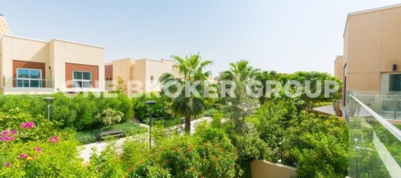 4 bedrooms Villa in Al Barsha, UAE No. 1433 15