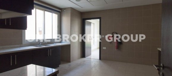 4 bedrooms Villa in Al Barsha, UAE No. 1433 7