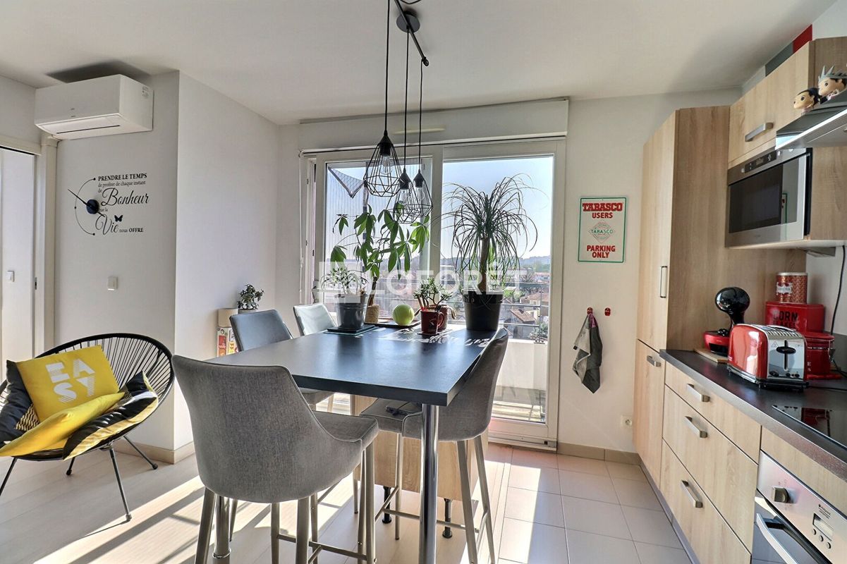 Квартира с 1 спальней в Витри-сюр-Сен, Франция № 321769