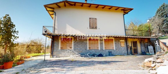 4 bedrooms Villa in Gaggio Montano, Italy No. 196184 3