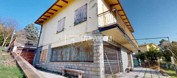 4 bedrooms Villa in Gaggio Montano, Italy No. 196184 12
