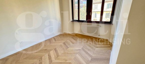 2 rooms Apartment in Rome, Italy No. 44112 9
