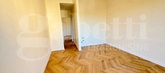 2 rooms Apartment in Rome, Italy No. 44112 10